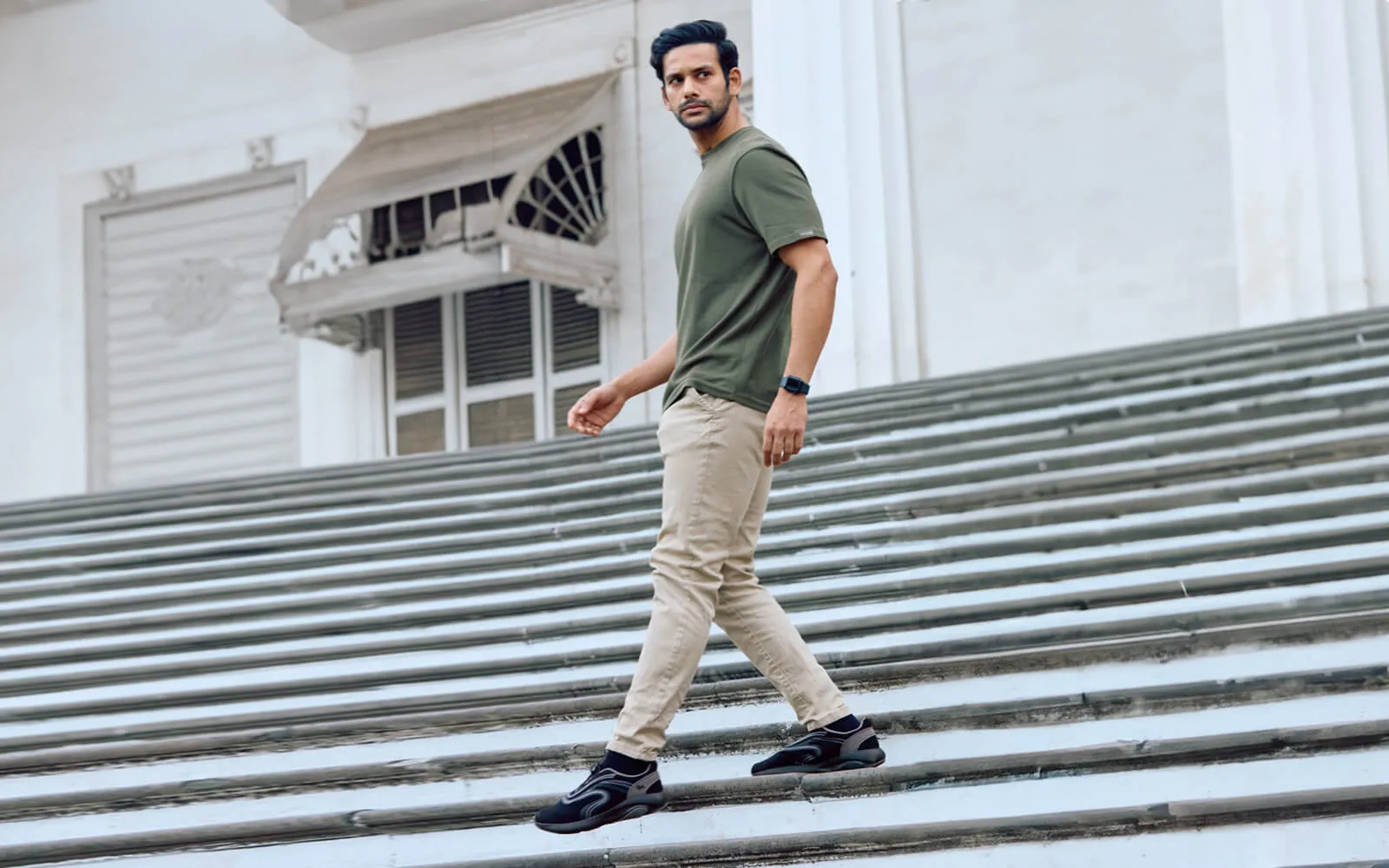 Begin Walk - Unwind : Black-Grey