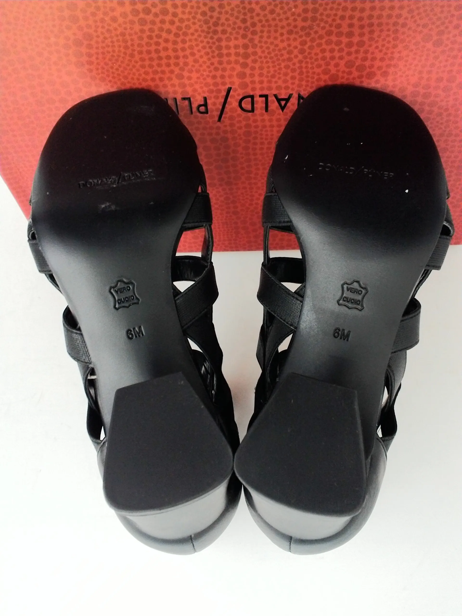 Donald/Pliner Women's Visto Black Metallic Elastic Size 6 M