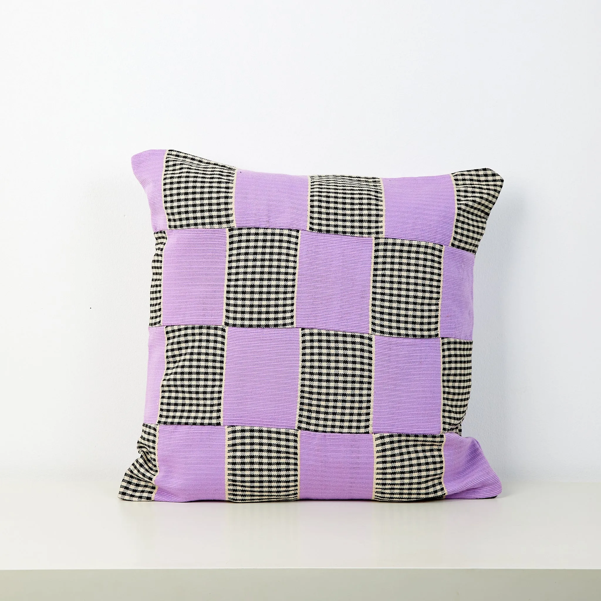Dzormedzorme Cushion