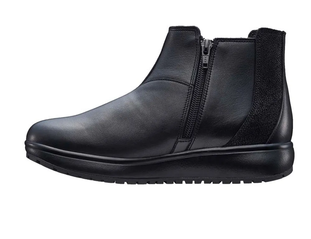London II Black