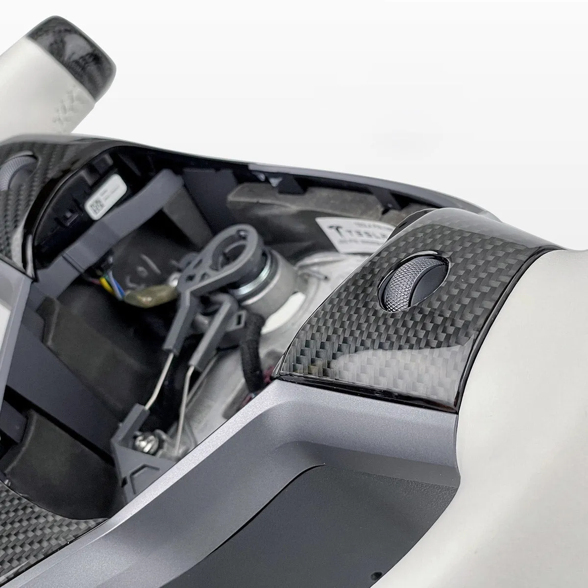 Modify Carbon Fiber Yoke-Style Steering Wheel for Tesla Model 3 / Y