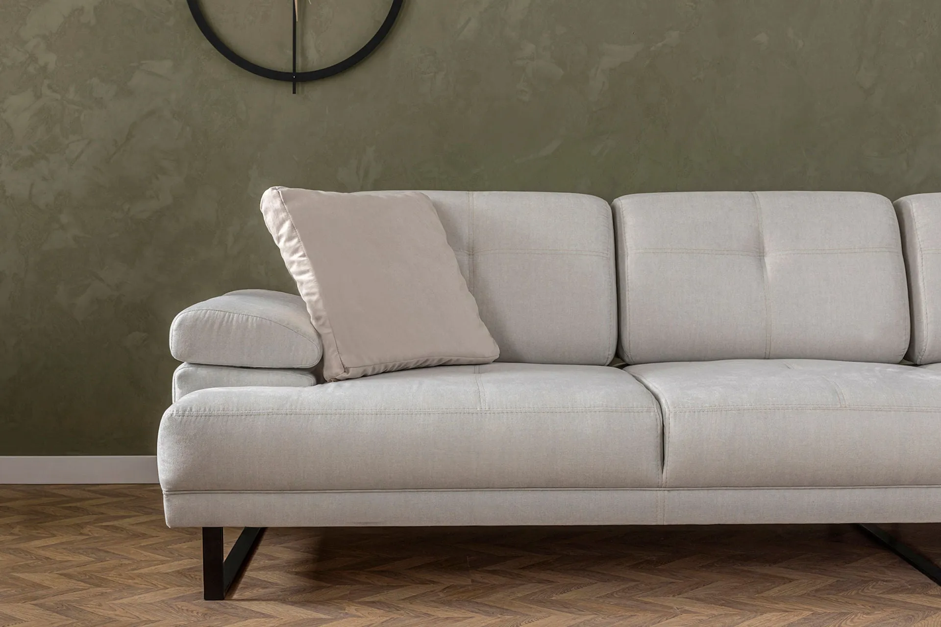 Mustang Large Right - Beige