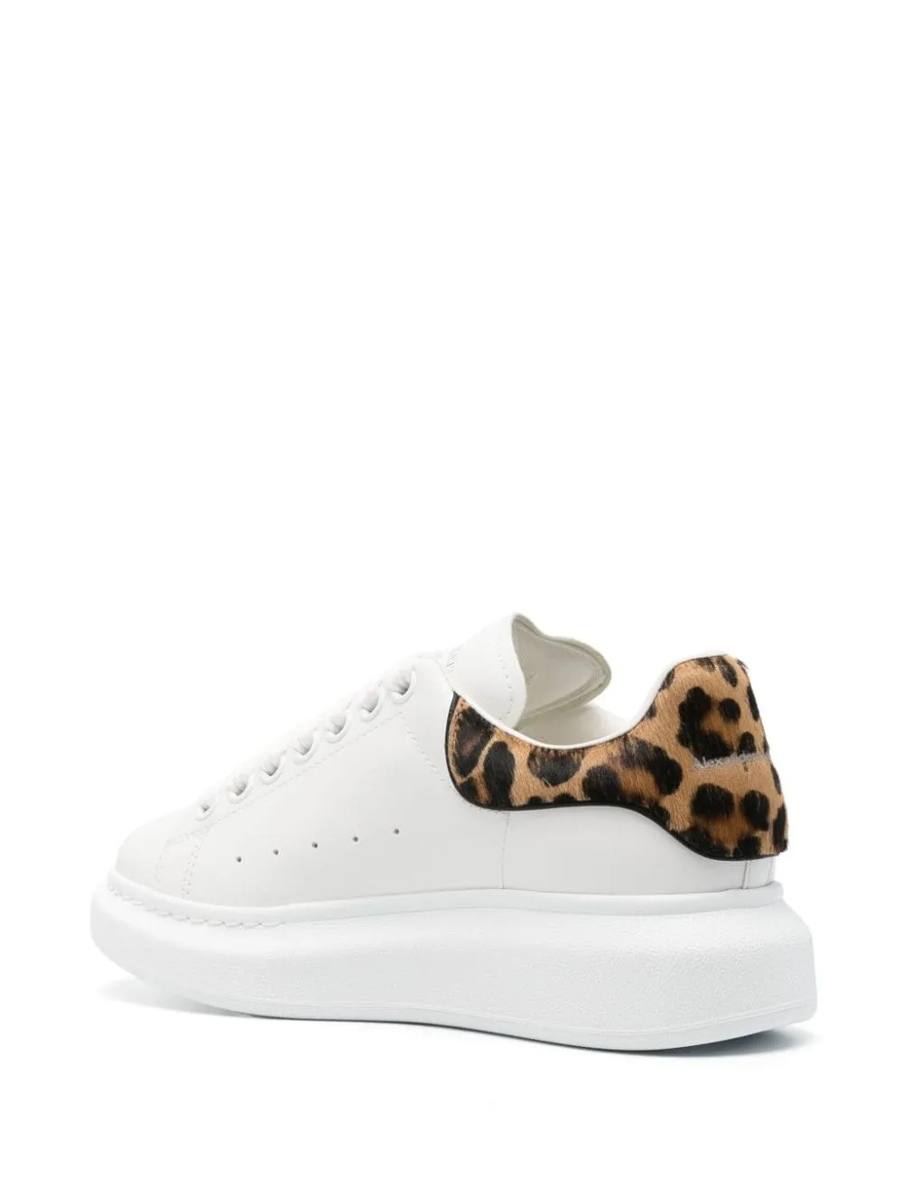 OVERSIZE SNEAKERS
