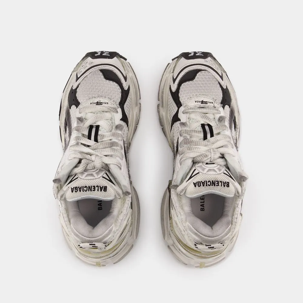 RUNNER SNEAKER